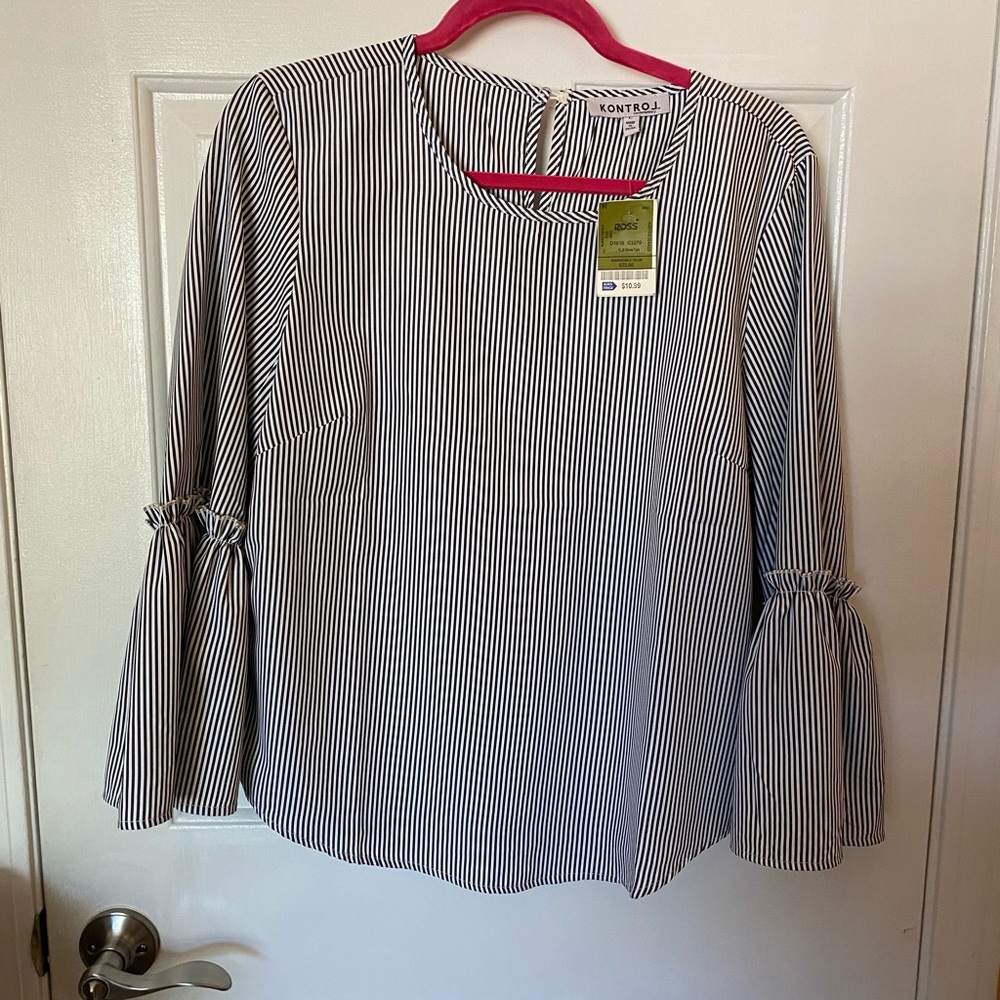 Kontrol black & white striped top NWT
